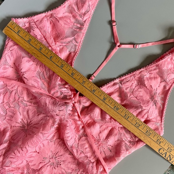 Victoria’s Secret Sheer Pink Floral Lace Thong Bodysuit Small Front Caging - Picture 3 of 14